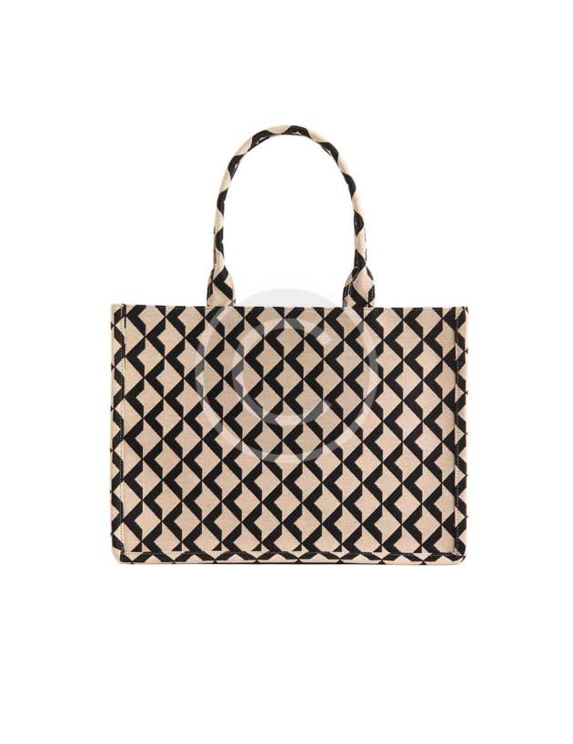 Elegant purse