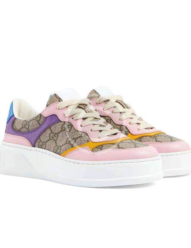 Pink laced sheakers